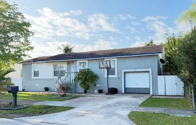 9770 SW 210th St, Cutler Bay FL 33189