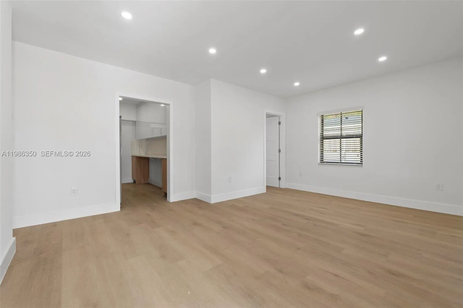 1060 NW 35th Ct # 1060, Miami FL 33125