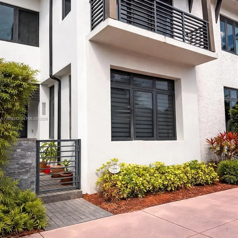 4768 NW 84th Ave, Doral FL 33166