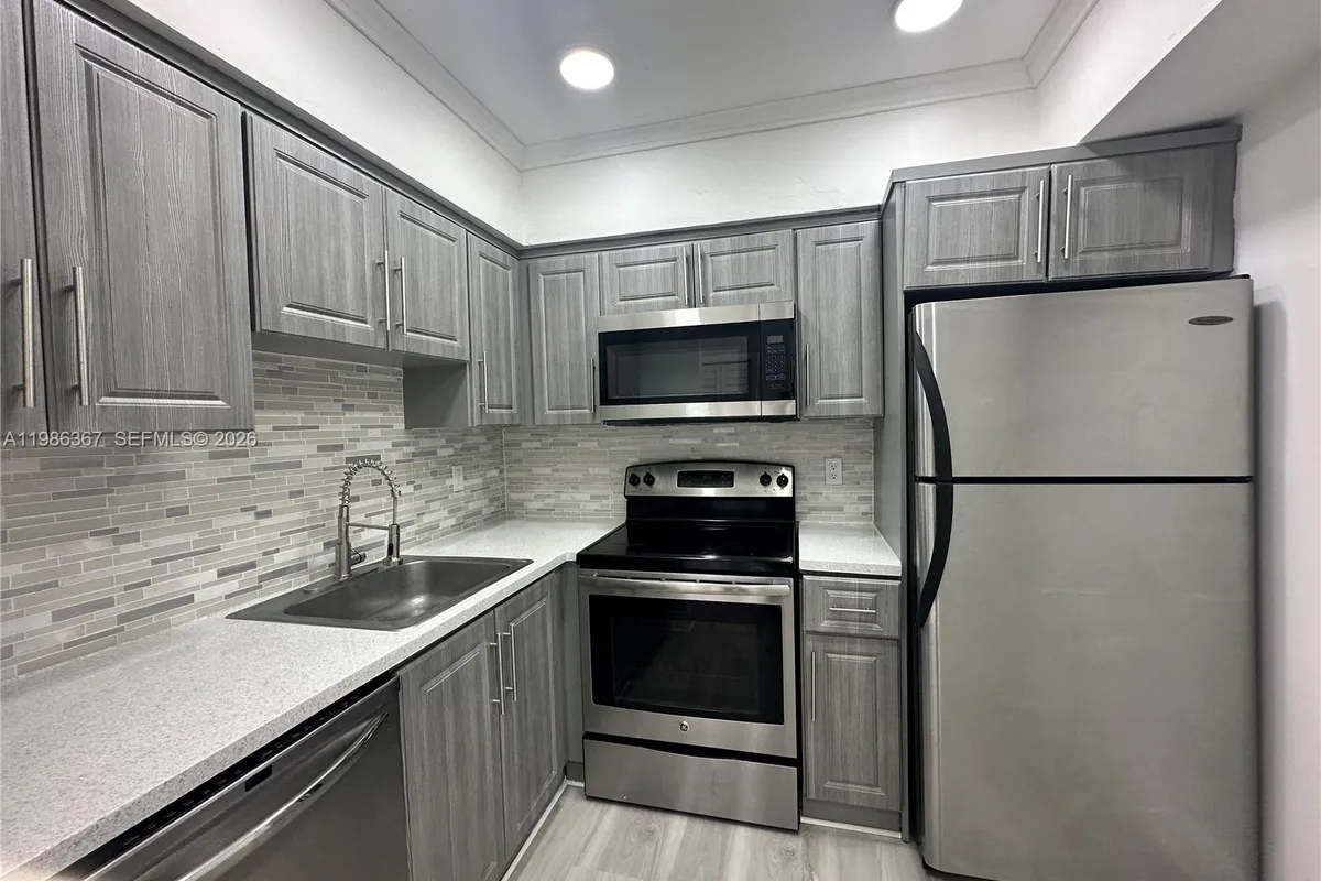 13984 NE 2nd Ct # 3, Miami FL 33161