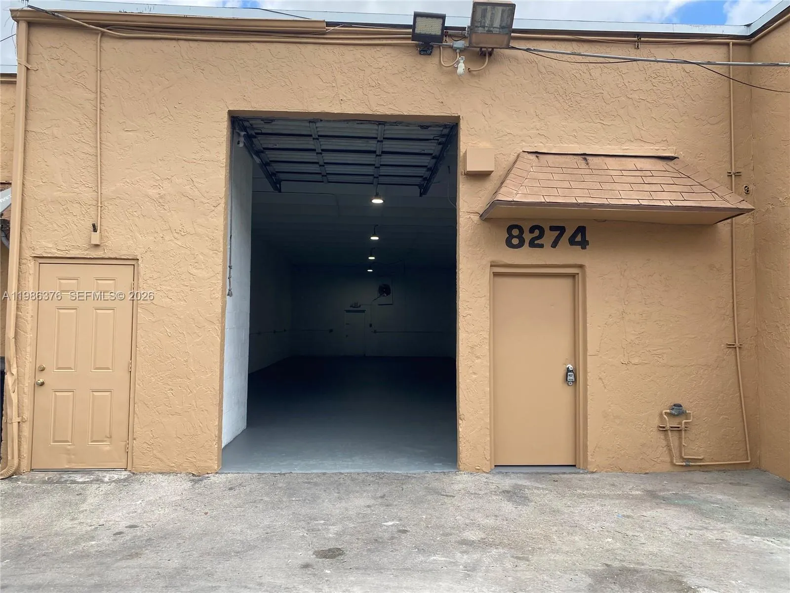 8274 W 8th Ave, Hialeah FL 33014