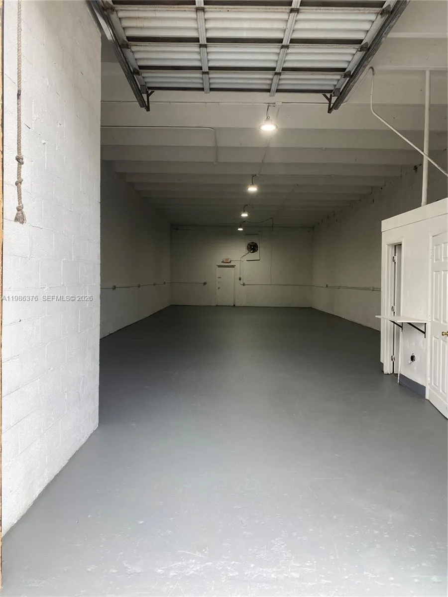 8274 W 8th Ave, Hialeah FL 33014