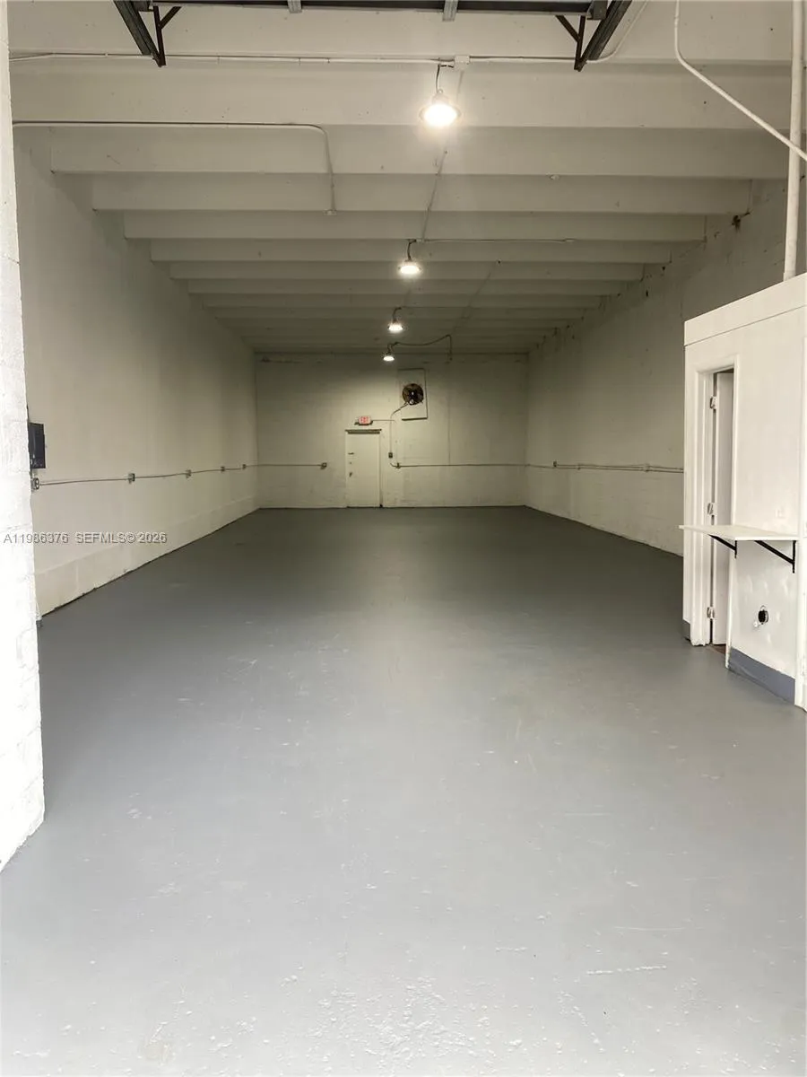 8274 W 8th Ave, Hialeah FL 33014