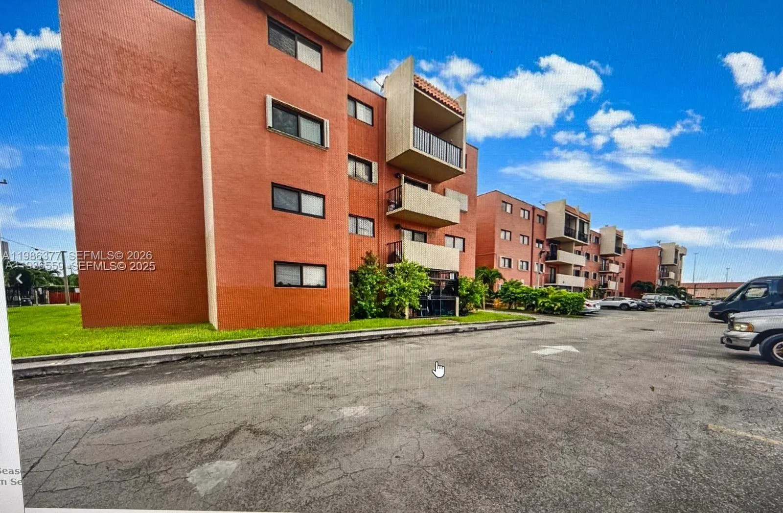 8095 NW 8th St # 103, Miami FL 33126