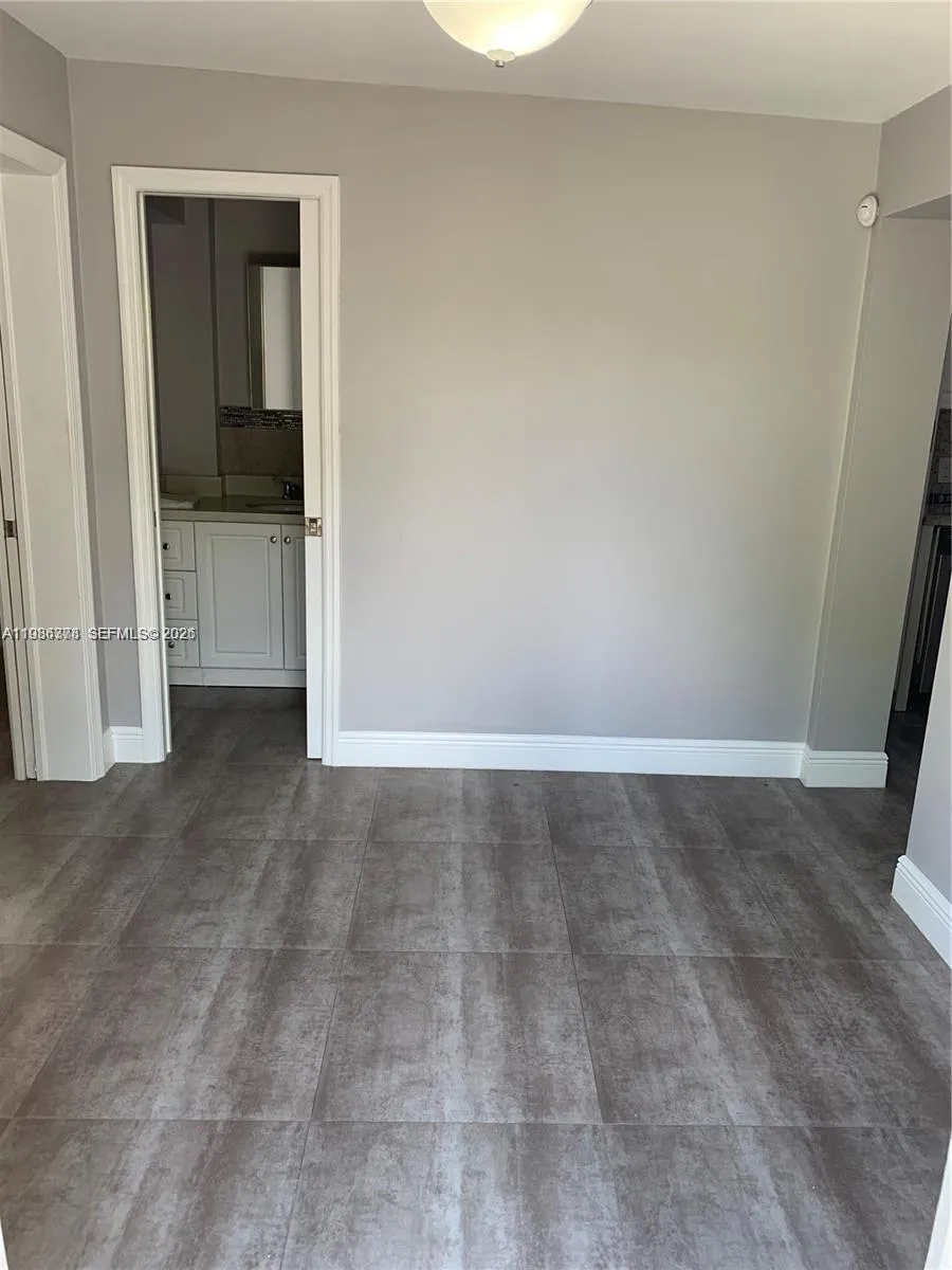 40 Olive Dr # 1, Hialeah FL 33010