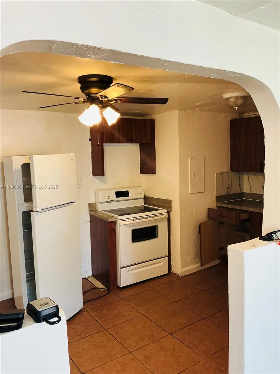 6014 SW 38th St, Miramar FL 33023