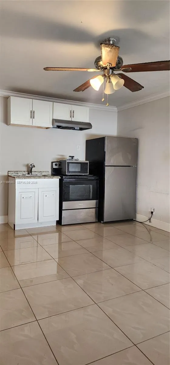 1818 SW 22nd St # 2, Fort Lauderdale FL 33315