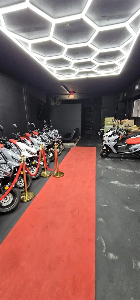 8421 NW 7th Ave, Miami FL 33150