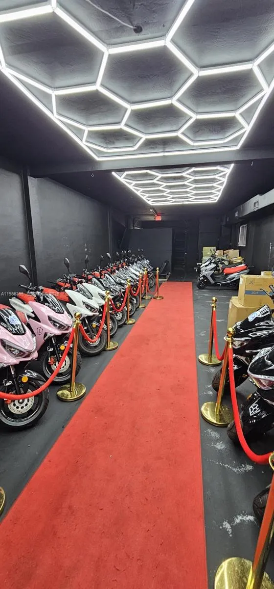 8421 NW 7th Ave, Miami FL 33150