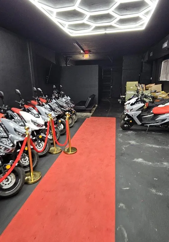 8421 NW 7th Ave, Miami FL 33150