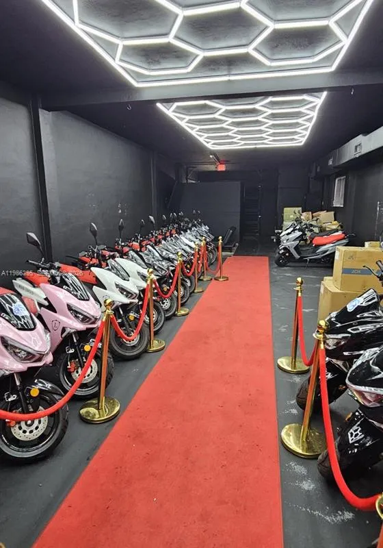 8421 NW 7th Ave, Miami FL 33150