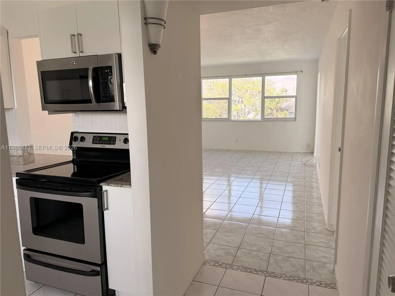 2223 Park Ln # 306, Hollywood FL 33021
