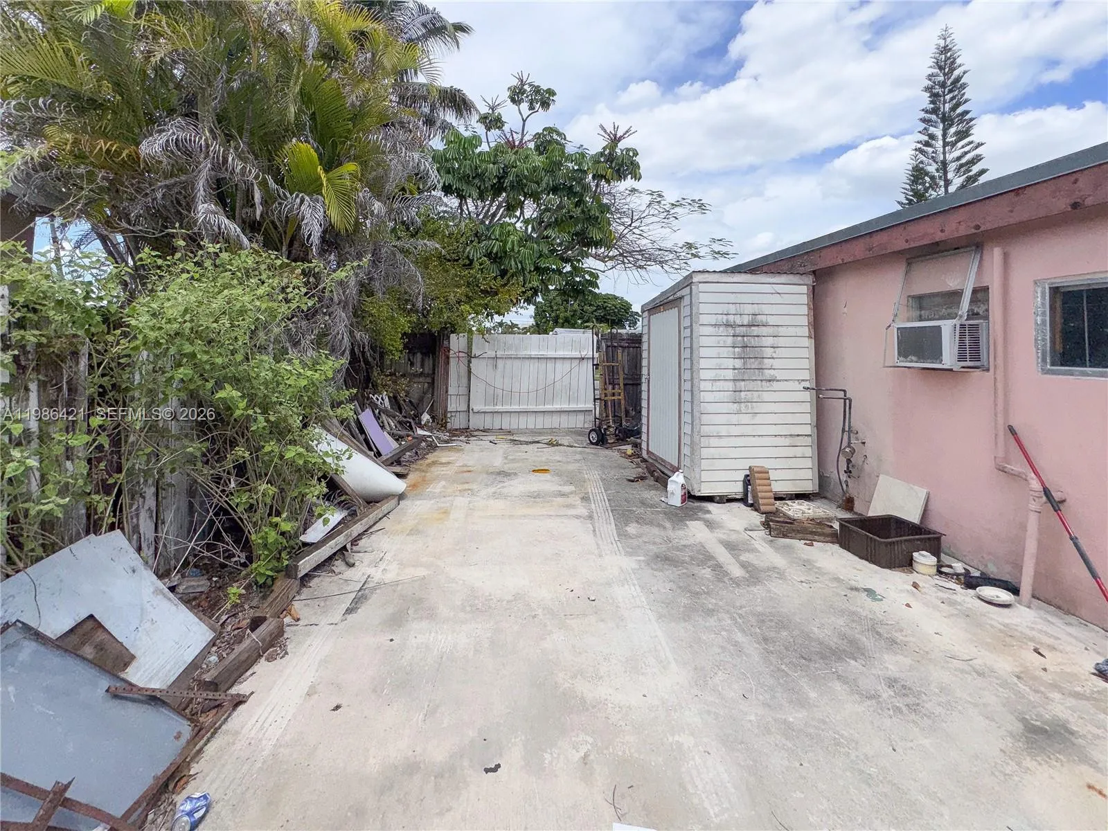 11430 SW 41st Ter, Miami FL 33165