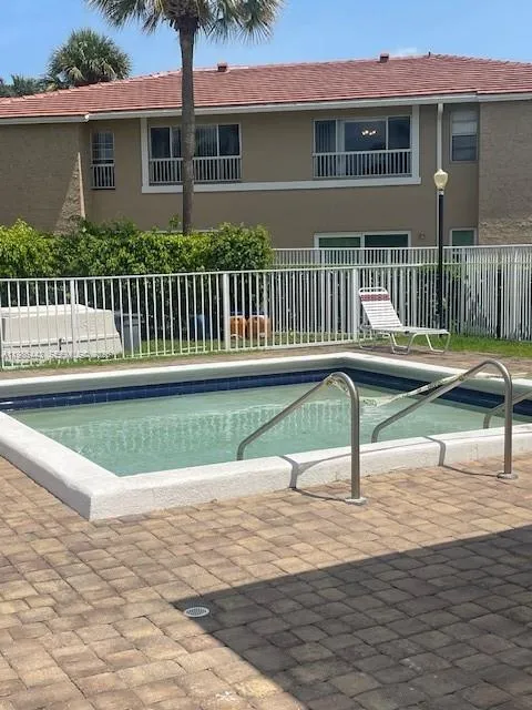 1030 TWIN LAKES DR # H, Coral Springs FL 33071