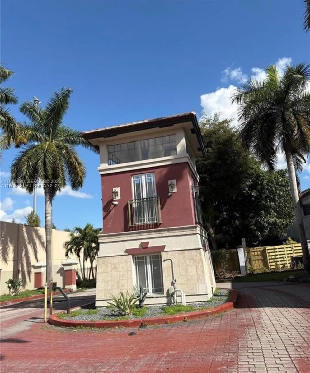 8346 NW 10th St # 1F, Miami FL 33126