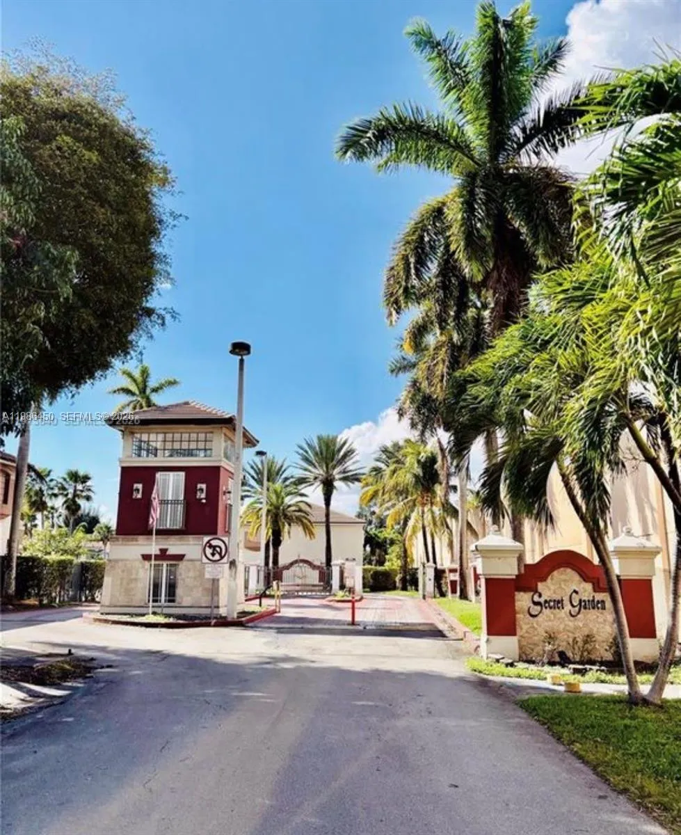 8346 NW 10th St # 1F, Miami FL 33126