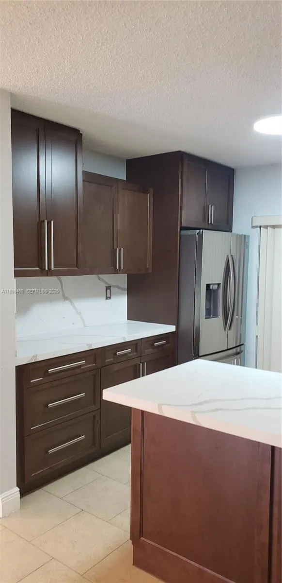 2425 W 76th St # 109, Hialeah FL 33016