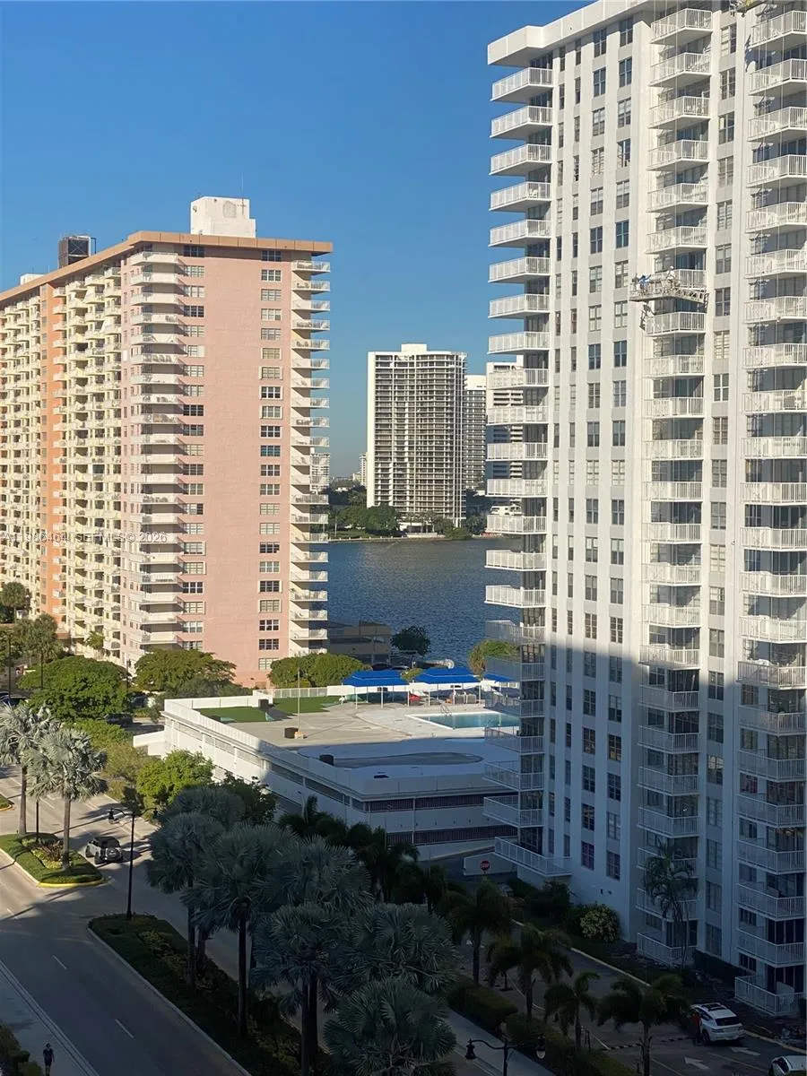 230 174th St # 1206, Sunny Isles Beach FL 33160