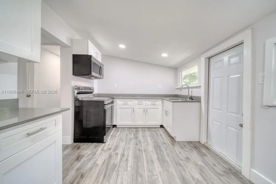 3353 SW 23rd Ter # 3355, Miami FL 33145