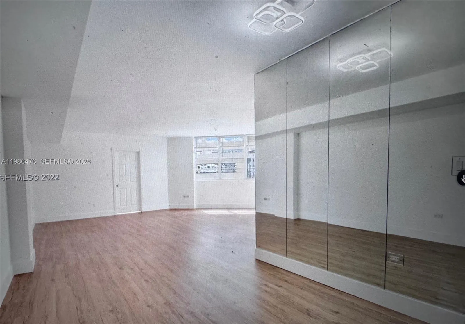 999 Brickell Bay Dr # 1601, Miami FL 33131