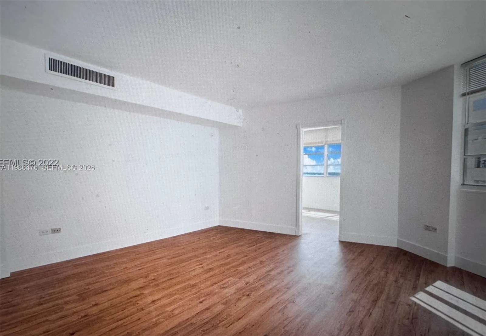 999 Brickell Bay Dr # 1601, Miami FL 33131