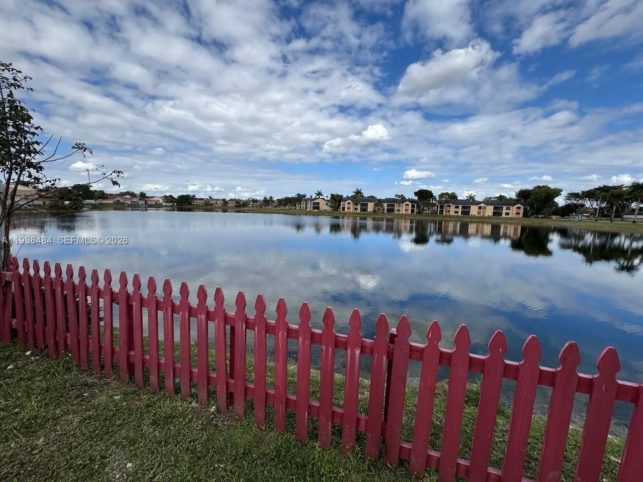 8273 NW 188th Ter, Hialeah FL 33015