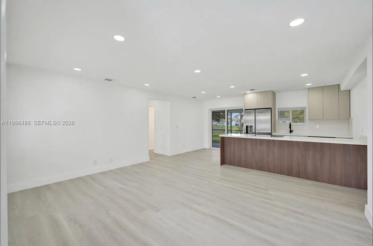 5023 SW 93rd Ave, Cooper City FL 33328