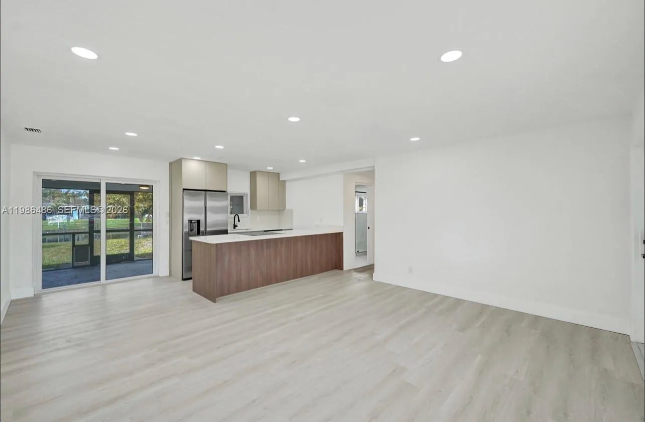 5023 SW 93rd Ave, Cooper City FL 33328