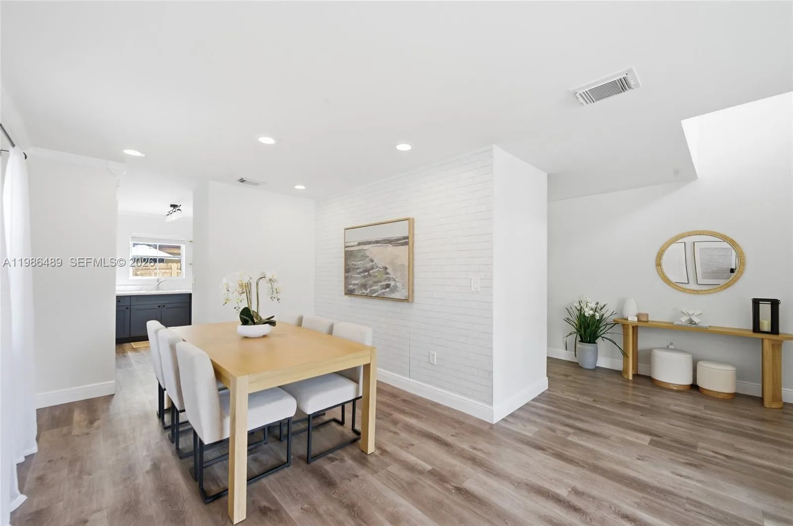 192 W Forest Oak Cir, Davie FL 33325