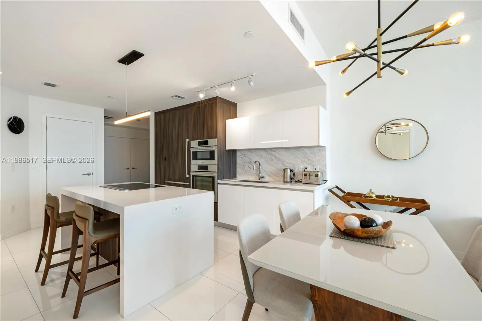 851 NE 1st Ave # 4206, Miami FL 33132