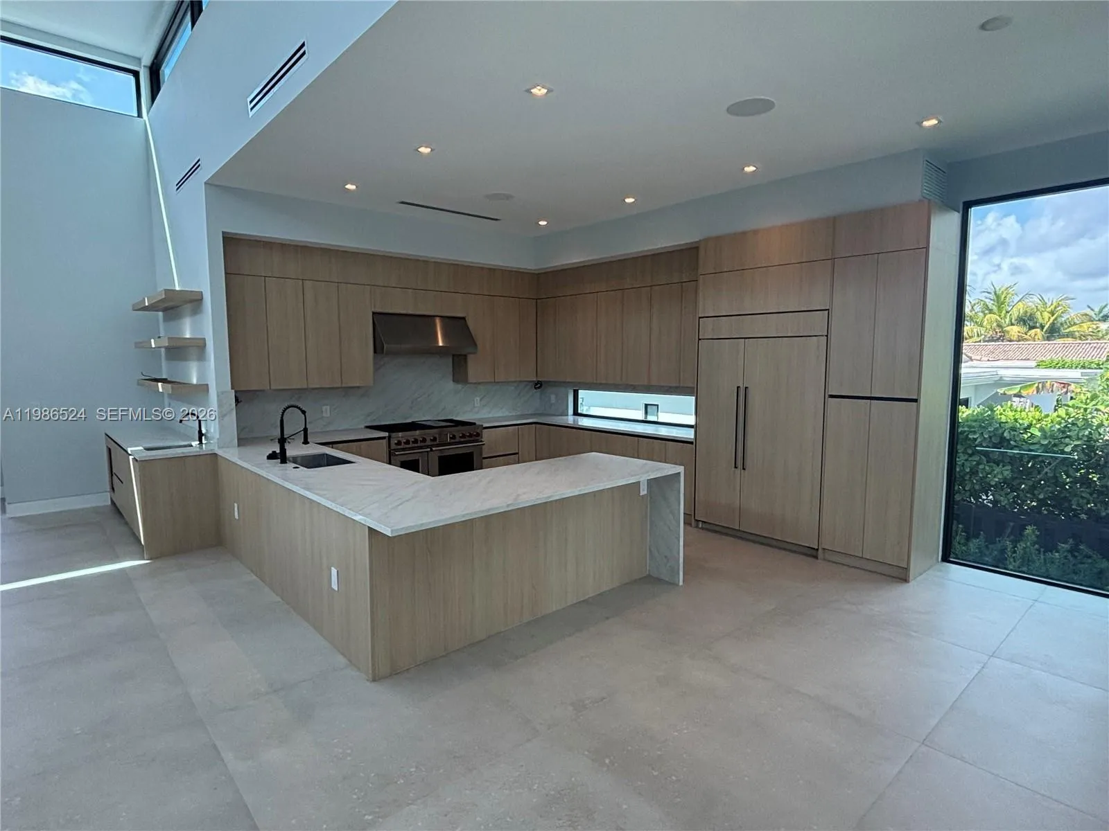 2161 NE 124th St, North Miami FL 33181