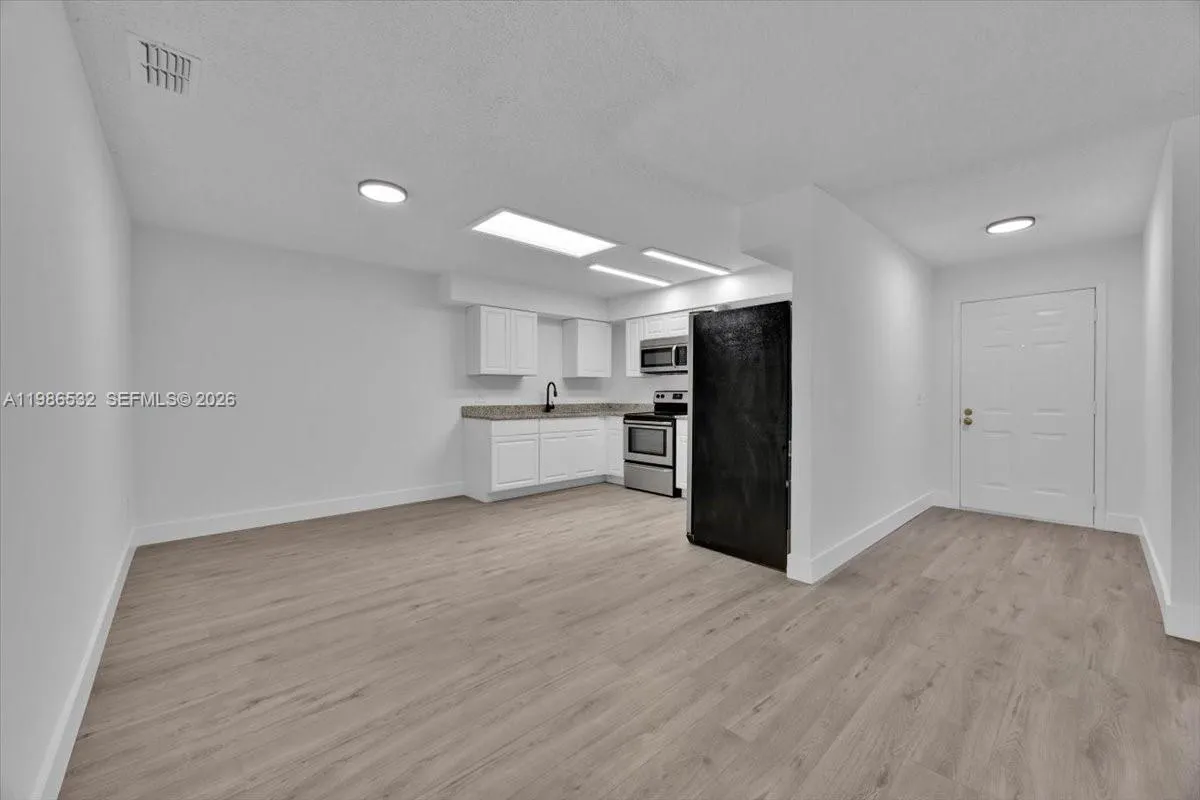 30 BUCK CIRCLE, Other City - In The State Of Florida FL 33844