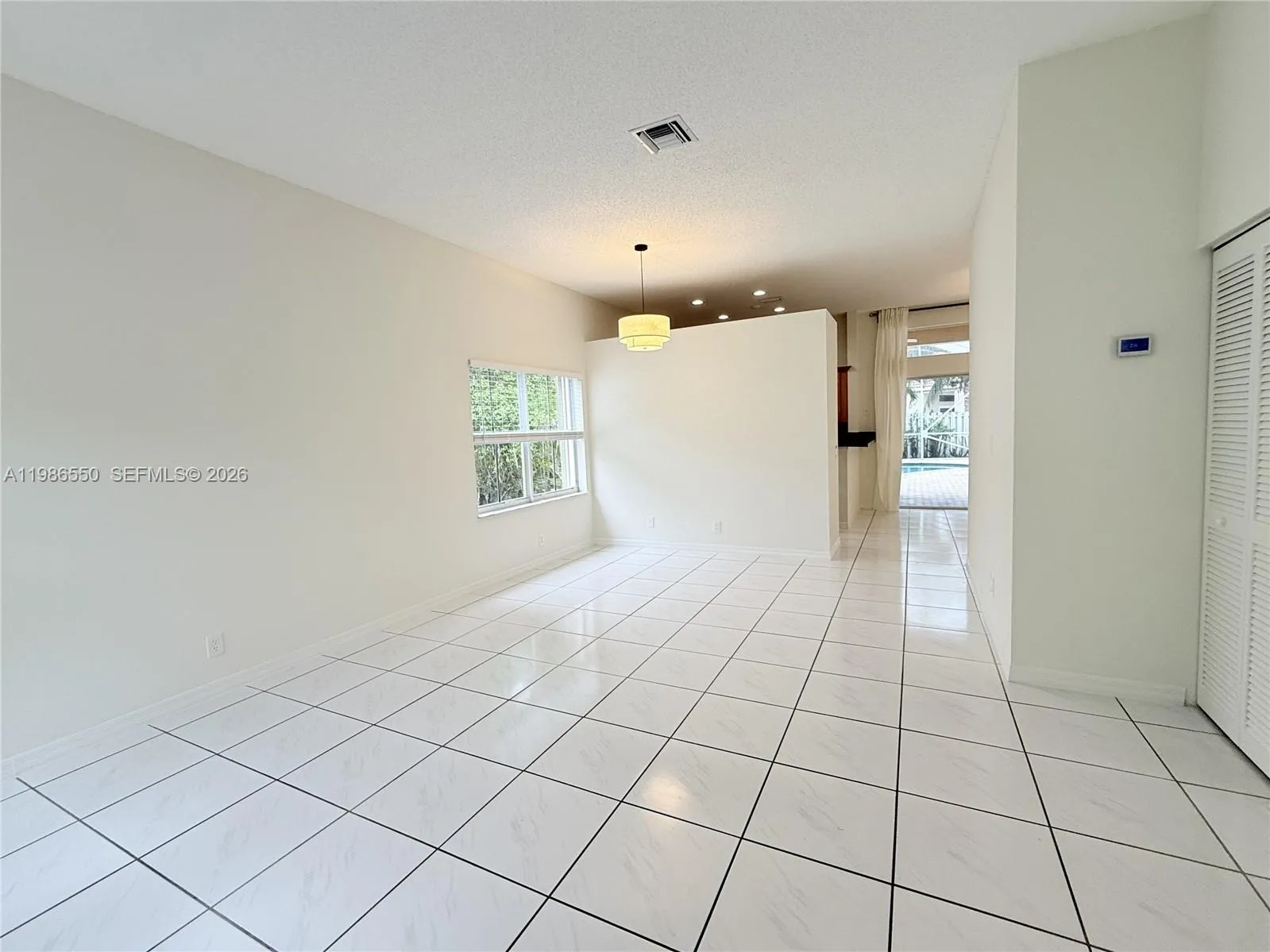 964 Tanglewood Cir, Weston FL 33327