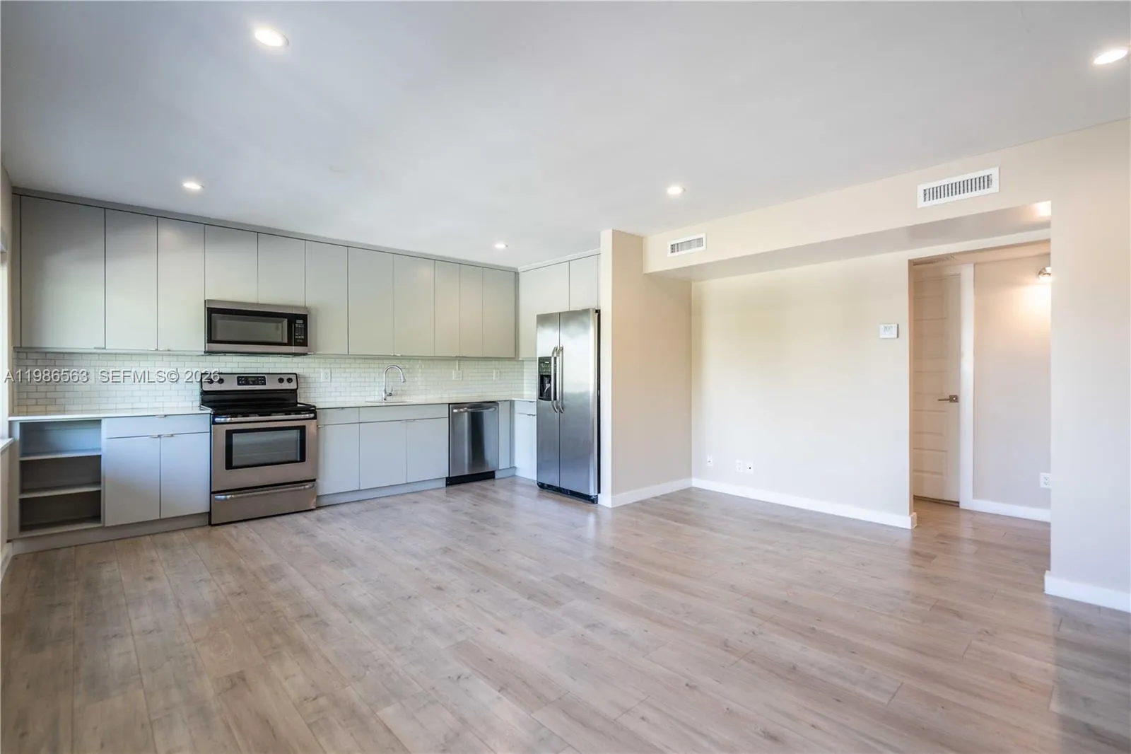 2400 NE 26th St # 7, Fort Lauderdale FL 33305