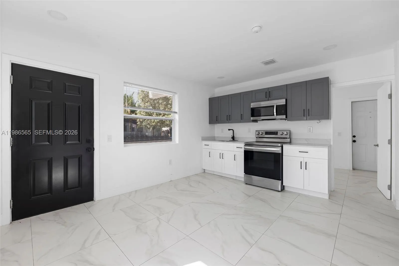 1445 NW 34th St # 1445, Miami FL 33142