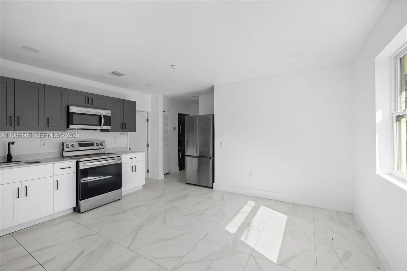 1445 NW 34th St # 1445, Miami FL 33142