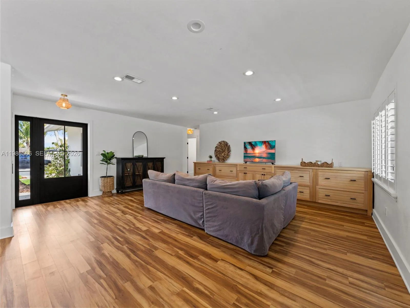 9020 SW 187th Ter, Cutler Bay FL 33157