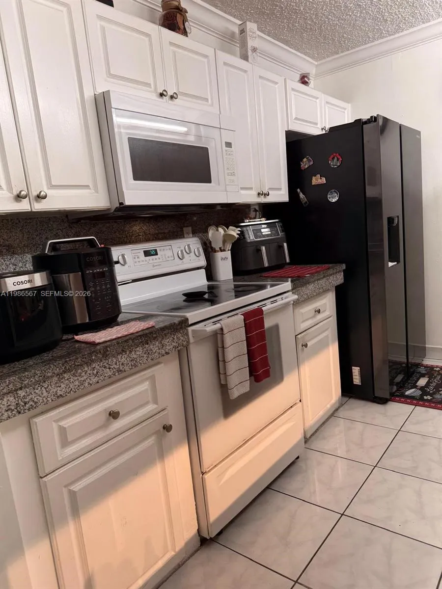 6425 W 27th Ct # 6, Hialeah FL 33016