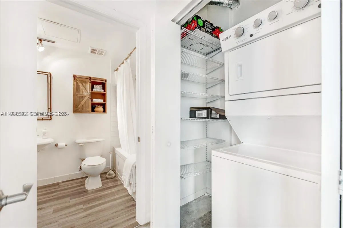 10 SW South River Dr # 1505, Miami FL 33130