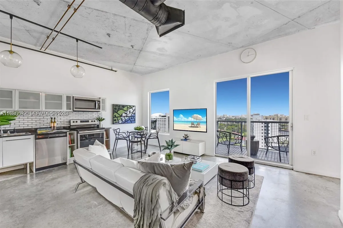 10 SW South River Dr # 1505, Miami FL 33130