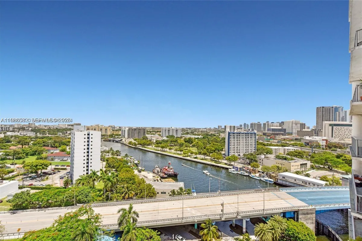 10 SW South River Dr # 1505, Miami FL 33130