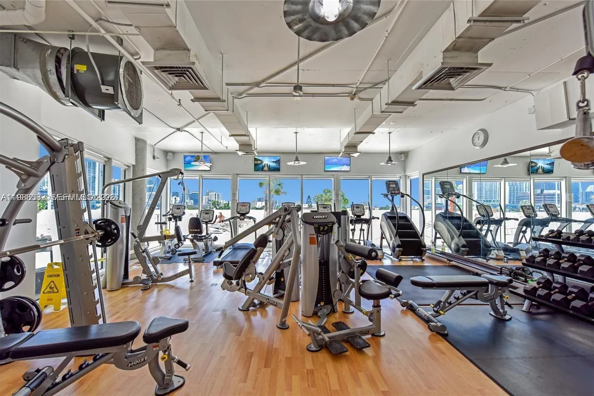 10 SW South River Dr # 1505, Miami FL 33130