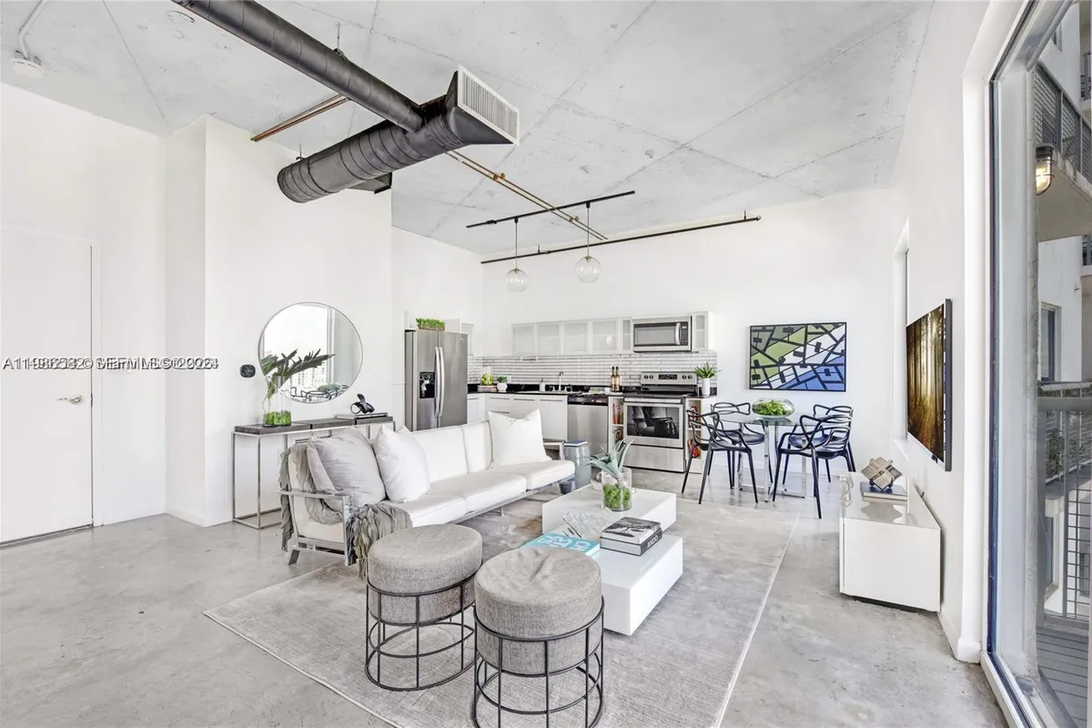 10 SW South River Dr # 1505, Miami FL 33130