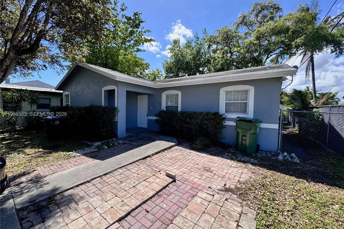 623 NW 13th Ter, Fort Lauderdale FL 33311