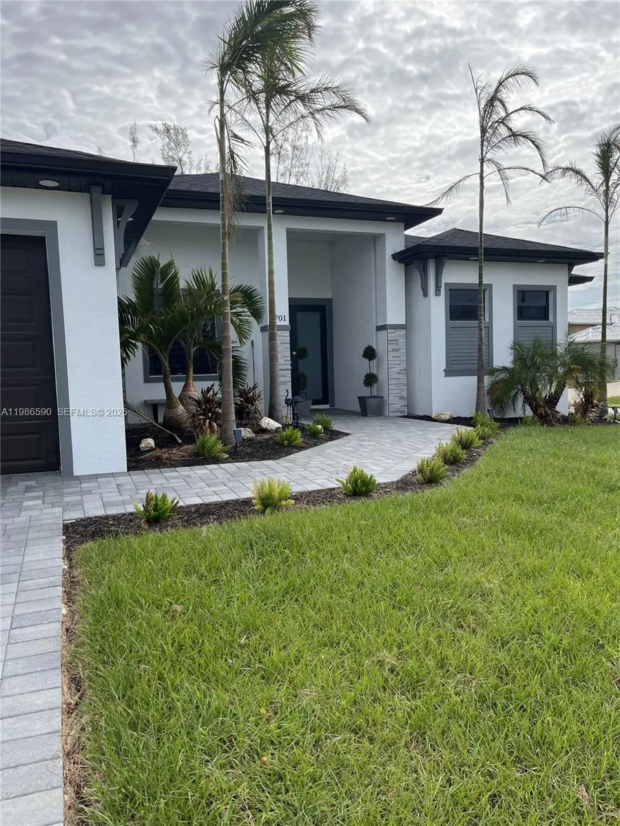 2701 NW, Cape Coral FL 33993