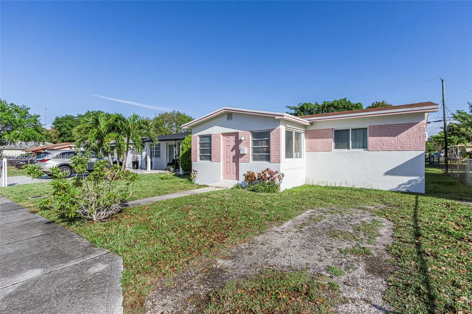 616 NW 3rd Ct, Hallandale Beach FL 33009