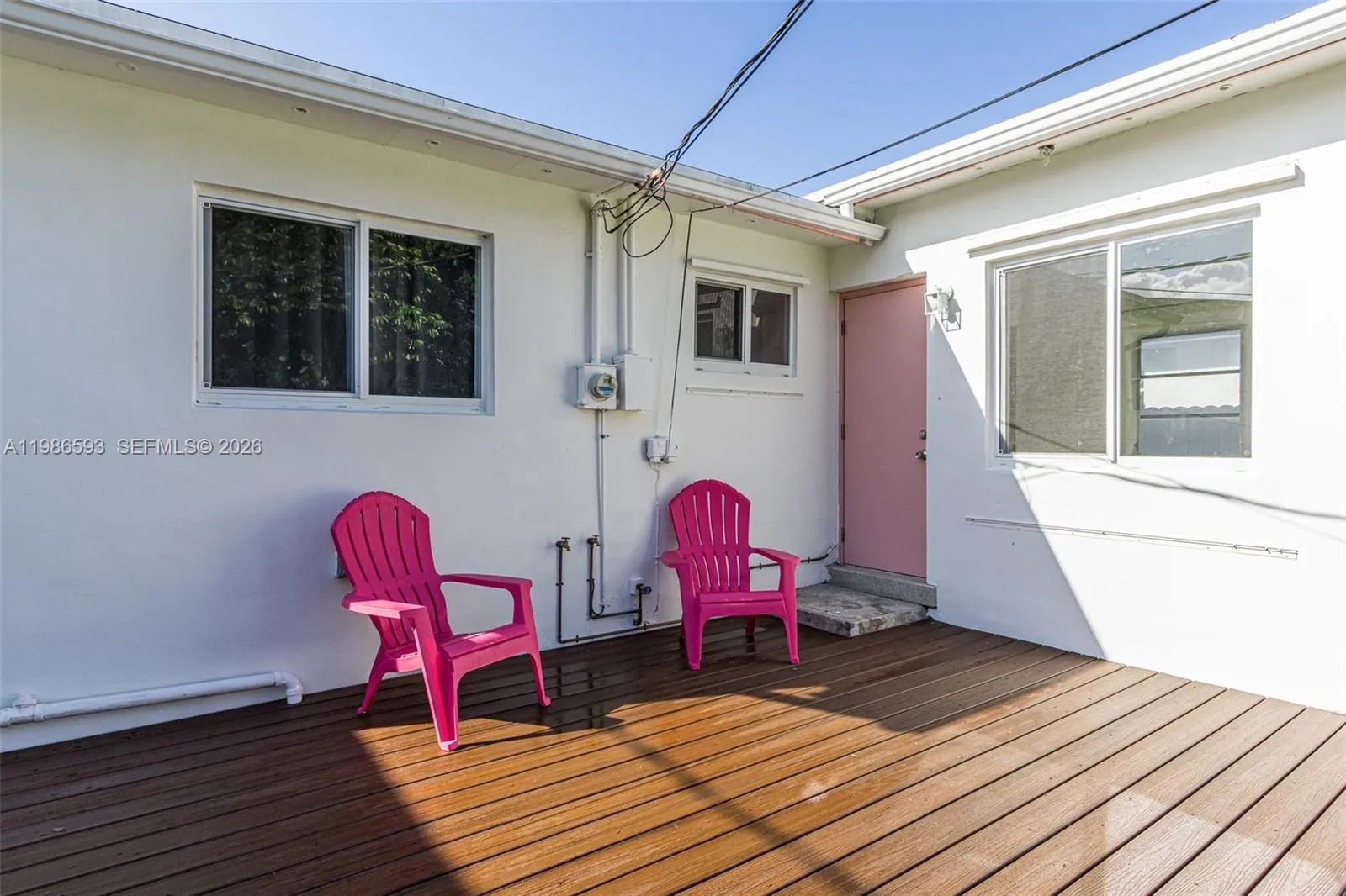 616 NW 3rd Ct, Hallandale Beach FL 33009