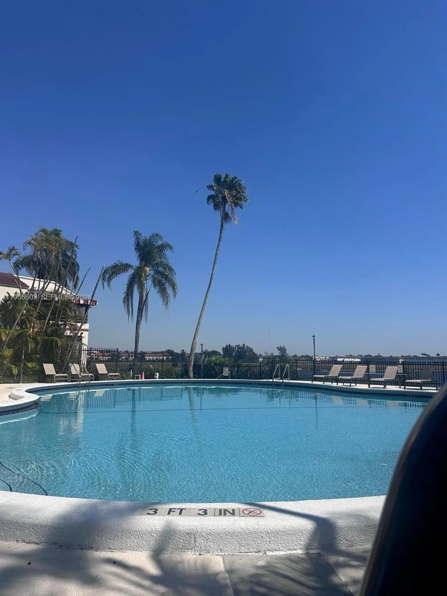 20320 NE 3rd Ct # 3, Miami FL 33179