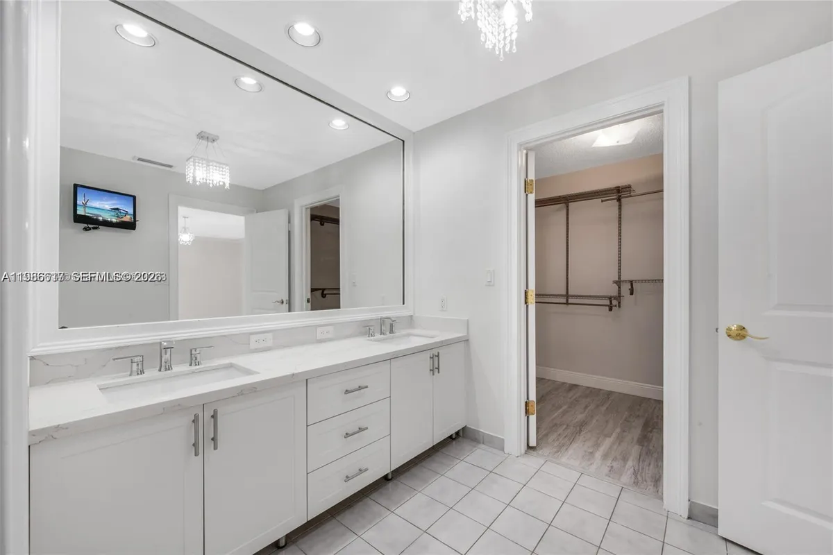 9005 SW 56th St # 0, Miami FL 33165