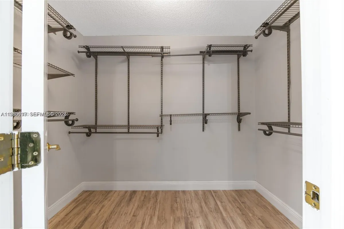 9005 SW 56th St # 0, Miami FL 33165